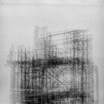 Couloir de la chimie au sud de Lyon, superposition d'images en noir et blanc, grain du film argentique très prononcé